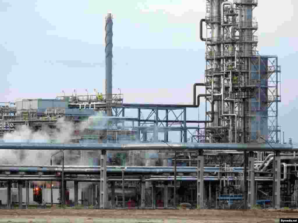 Нафтаперапрацоўчы завод у Мазыры