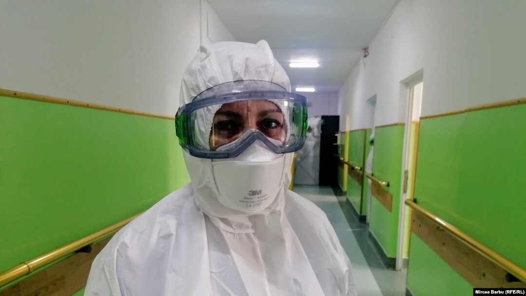 Ionela Mitrache este asistent-șef la spitalul suport Covid „Caritas” din Roșiori de Vede/Teleorman.