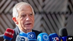 Șeful diplomației UE, Joseph Borrell, a criticat în repetate rânduri vizitele fără mandat european ale premierului Viktor Orban la Moscova și Beijing