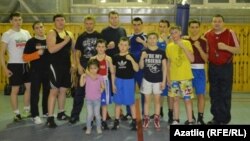 Индрәй авылы яшь боксчылары 