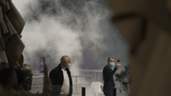 Tenzije ispred Skupštine Kosova, policija upotrebila suzavac