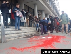 Protest ispred Skupštine grada Novog Sada, 8. decembar 2024.