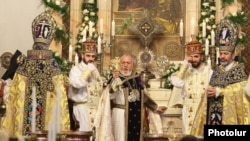 Armenia - Catholicos Garegin II leads a Christmas mass at the Echmiadzin cathedral of the Armenian Apostolic Church, January 6, 2024.