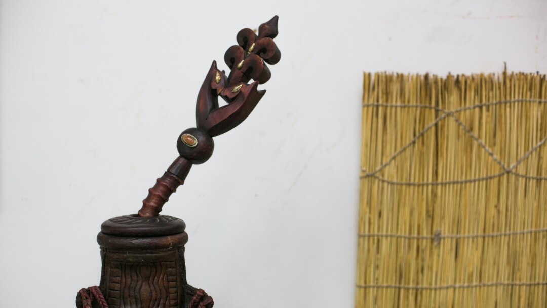 Орыс мас әйелдер онлайн порно Таңқурай қыз сексуалды