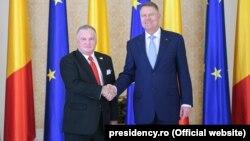 Președintele Klaus Iohannis și noul ambasador al SUA, Adrian Zuckerman 