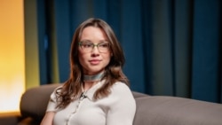 СЕМЧАНКА. Як жыць у Беларусі, каб не звар’яцець? Досьвед жонкі палітвязьня