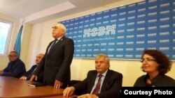 Müsavat Partiyasının qərargahında dəyirmi masa