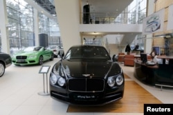 2016-жылы Bentley автоунаалары Москвадагы автосалондордо ачык эле сатылып турчу.