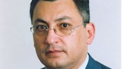 Rövşən Rzayev: "Azərbaycan QHT sektorunun inkişafında maraqlıdır"