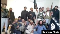 تصویر منسوب به افراد داعش در تاجیکستان که در عراق و سوریه نیز فعالیت داشته اند