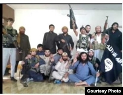 برخی از جنگجویان عضو داعش که اتباع کشور های آسیای میانه از جمله تاجکستان هستند