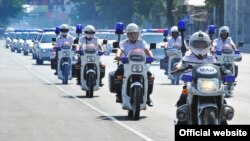 Мобильные подразделения Главного управления безопасности дорожного движения МВД КР, 22 июля 2012 года. 