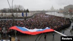 Шматтысячны жалобны марш у памяць пра Барыса Нямцова ФОТАГАЛЕРЭЯ