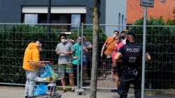 германската полиција во контрола на карантинот