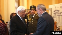 Armenian Prime Minister Nikol Pashinian receiving President of the Hellenic Republic Prokopis Pavlopoulos at the Government, Yerevan,5Nov2019 