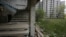Заброшенные дома в Припяти, городе, население которого было полностью эвакуировано из-за аварии на ЧАЭС 