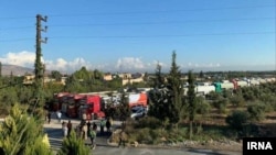 کاروان تانکرهایی که سوخت ایرانی را از سوریه به لبنان منتقل میکنند.