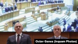 Liviu Dragnea și Călin Popescu Tăriceanu, la ședința solemnă a Parlamentului de la București cu ocazia Centenarului Marii Uniri