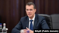 Ministrul Apărării, Ionuț Moșteanu.