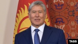 Алмазбек Атамбаев, Қырғызстан президенті.