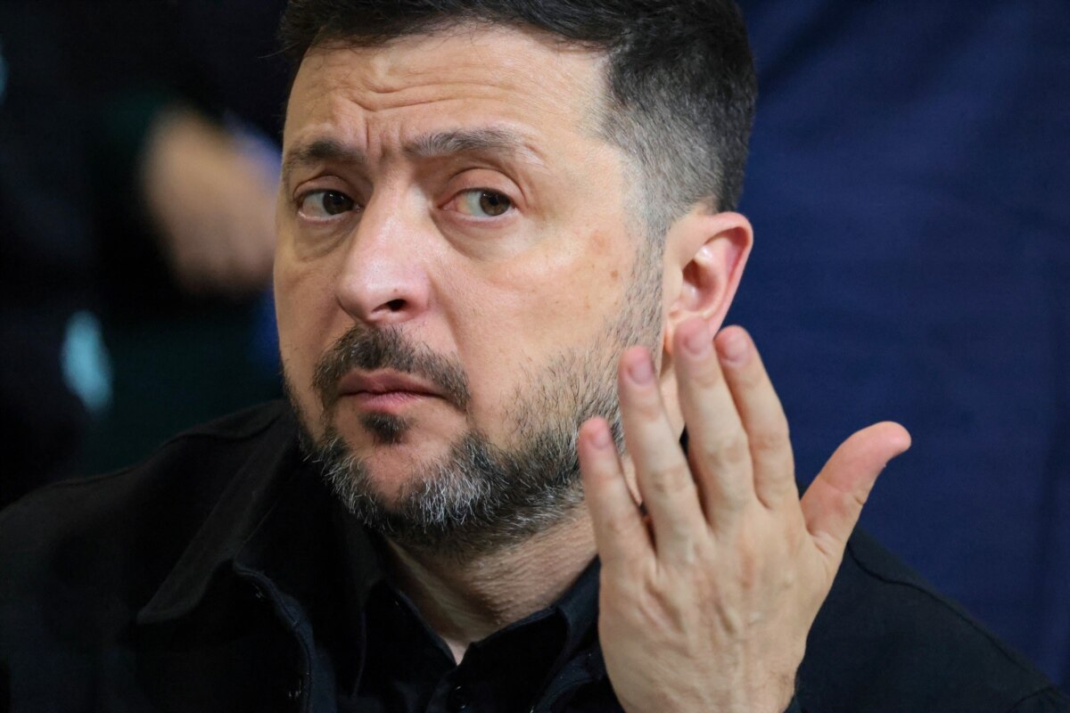 «Бояться, що дрони пролетять над Красною площею»: Зеленський про новий формат параду в Москві