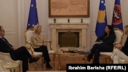 Foto nga takimi mes Osmanit dhe von der Leyenit.
