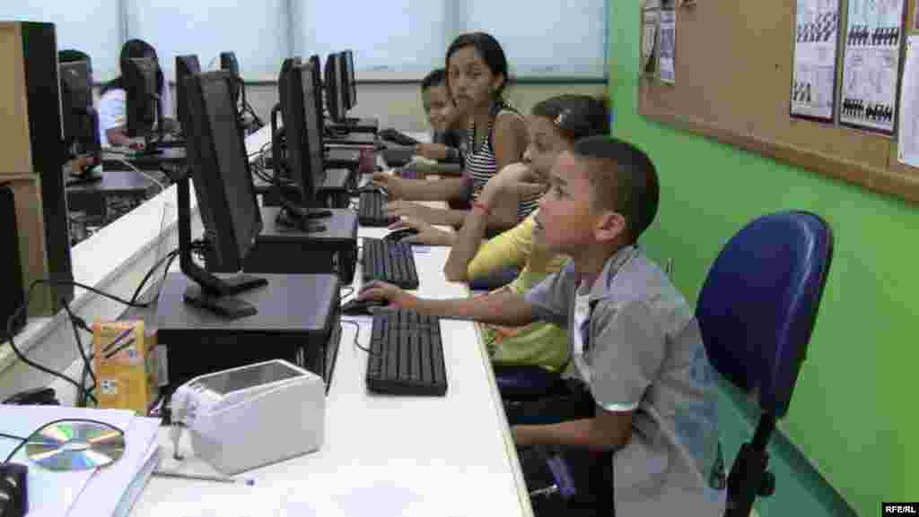 Paraisapolis Community Program #50