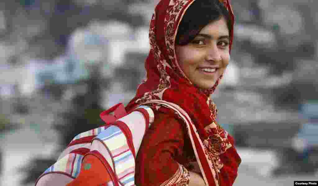 Малала Юсуфзай - пакистанская школьница и блоггер. 9 октября 2012 года была серьёзно ранена боевиками&nbsp; движения Техрик Талибан-и-Пакистан за свои феминистские высказывания в блоге.