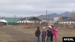 Mongolian children walk home from school in Zuunkharaa, a former railroad and industrial hub 160 kilometers from the capital, Ulan Bator.