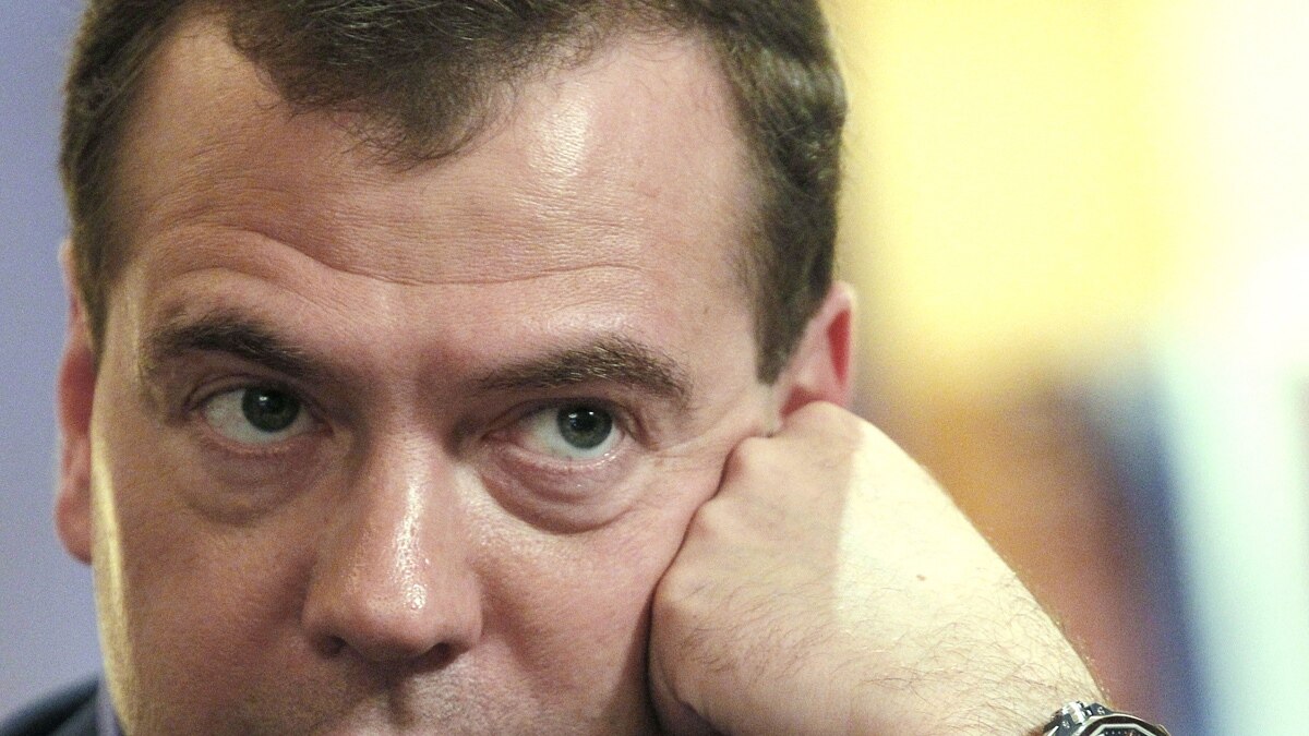 Известный очевидно. Часы Дмитрия Медведева.