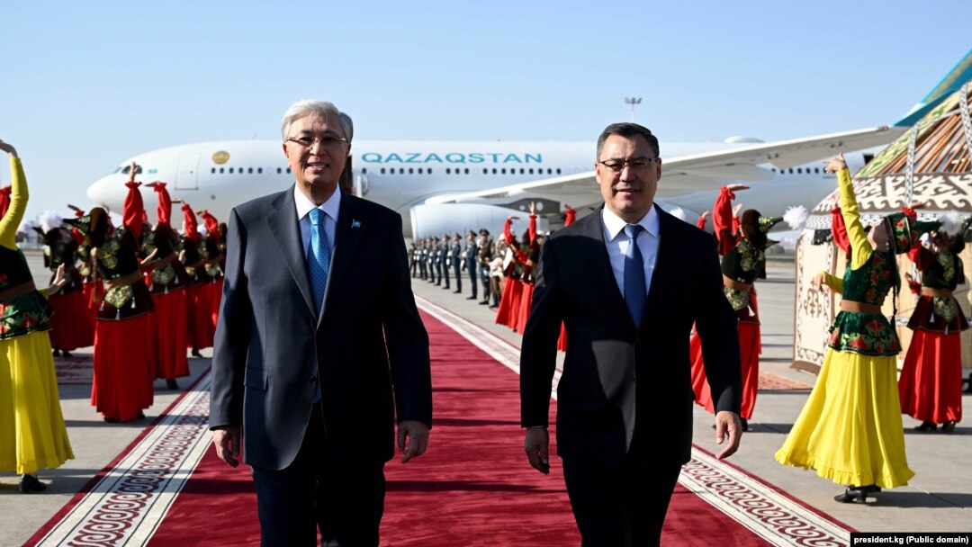 Секс қазақ əйелін былғады