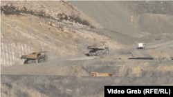 Kopanje rude na površinskom kopu Veliki Krivelj, april 2026.