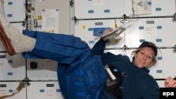 Astronaut Kay Hire