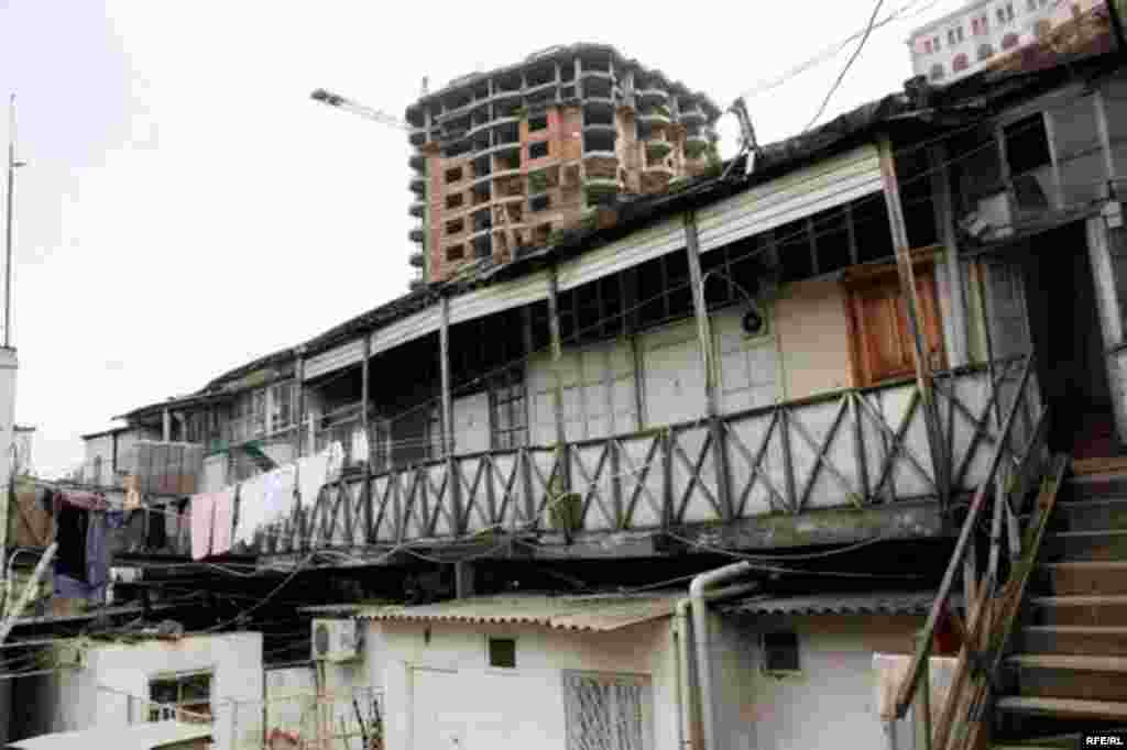 Sökülüb-tikilən Bakı #24