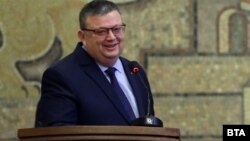 Председателят на КПКОНПИ Сотир Цацаров отрече комисията да е използвана за указване на натиск срещу съиздателя на "Капитал" и "Дневник" Иво Прокопиев
