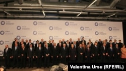 ЕО-ның "Шығыс ынтымақтастығы" саммитіне қатысушылар. Вильнюс, 28 қараша 2013 жыл.