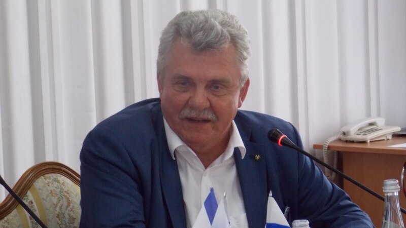 «Поменяется власть – приедем в Киев». Депутат из Словакии заявил в Крыму, что не боится санкций