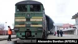 Locomotivă veche la gara de trenuri din Chișinău