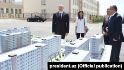 İ.Əliyev və M.Əliyeva «Qobu Park» yaşayış kompleksinin açılışında