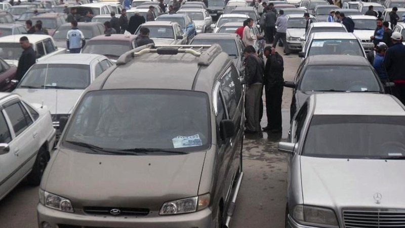 В Таджикистане увеличился ввоз автомобилей, но и цены на них растут