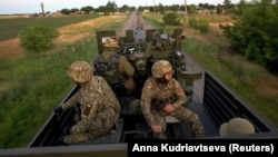 سربازان اوکراینی در خط مقدم نبرد 