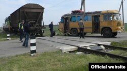 ДТП на залізничному переїзді в Херсонській області, 26 квітня 2015 року