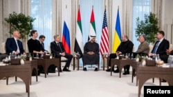 Predstavnici SAD, Ukrajine i Rusije na sastanku u Abu Dabiju 23. januara 2026.