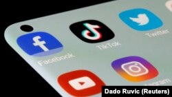 Poslednjih meseci ruski sudovi su kaznili Google, Facebook, Twitter, WhatsApp, Telegram i TikTok zbog odbijanja da izbrišu sadržaj koji je zabranjen ruskim zakonom.