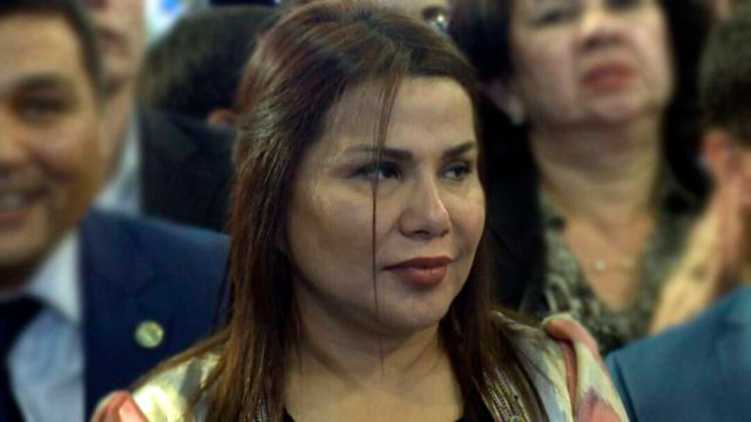 Yalangoch yulduzlar etak ostida