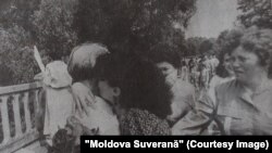 Moldova Suverana 18 iunie 1991 al doilea pod de flori.