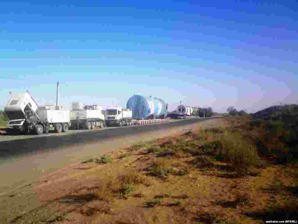 Ýolötene daşalýan ýörite enjamlar