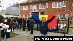 La Ambasada Moldovei din Bruxelles în ziua alegerilor