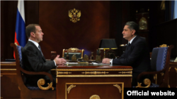 Russia - Prime Minister Dmitry Medvedev meets with Tigran Sarkisian, the newly appointed head of the Eurasian Economic Commission, Moscow, 16Feb2016.