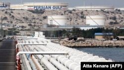 US actions are aimed at preventing Iran from receiving oil revenue through international trade.